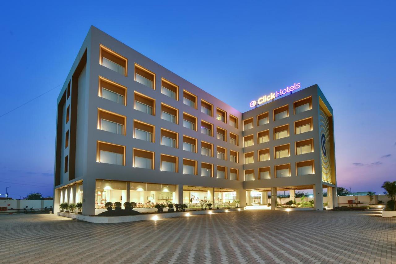 Click Hotel Pithampur Mhow Exteriér fotografie